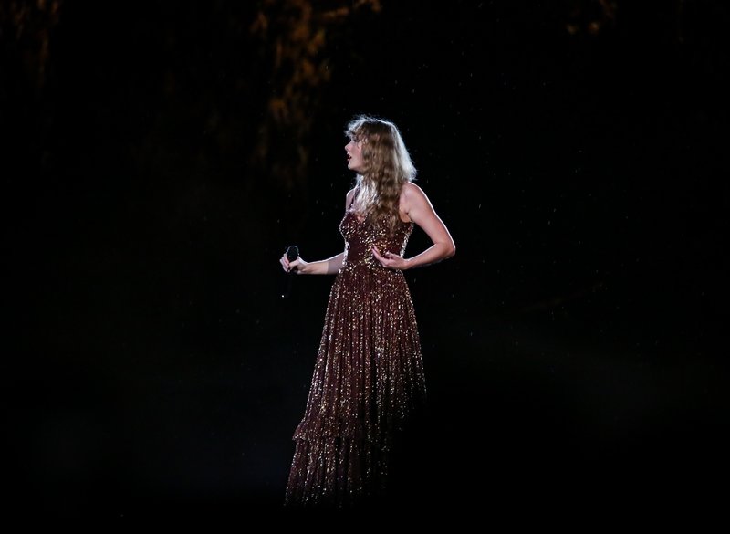 Taylor Swift — November 19 - Rio de Janeiro, Brazil — photo 141