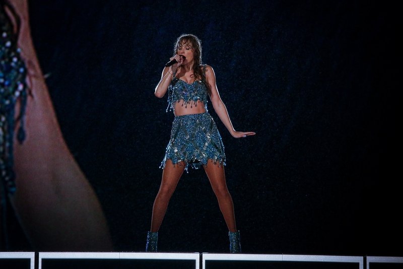 Taylor Swift — November 19 - Rio de Janeiro, Brazil — photo 143