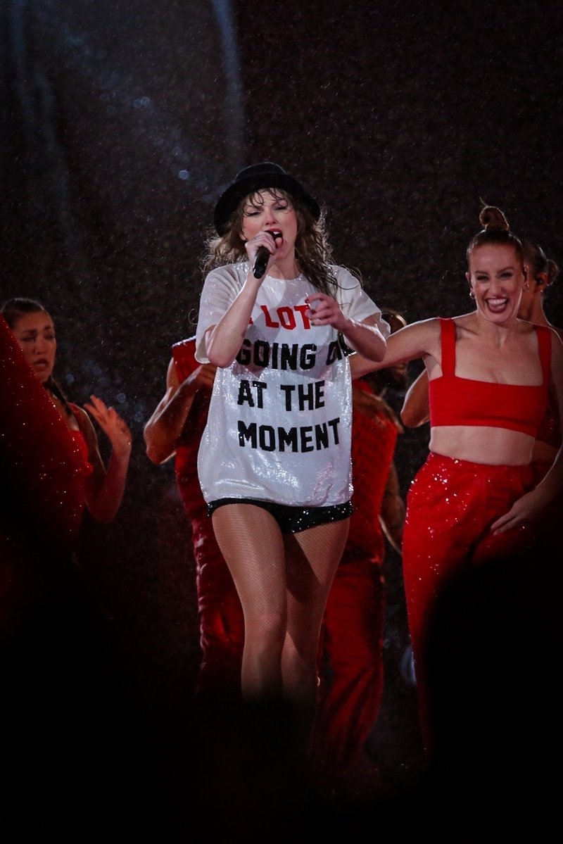 Taylor Swift — November 19 - Rio de Janeiro, Brazil — photo 145