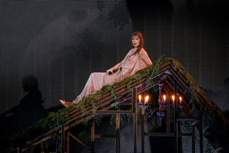 Taylor Swift — November 19 - Rio de Janeiro, Brazil — photo 148