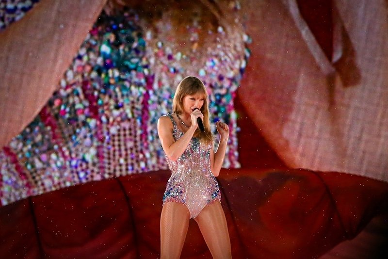 Taylor Swift — November 19 - Rio de Janeiro, Brazil — photo 174