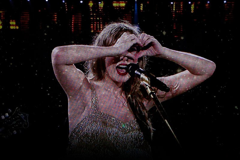 Taylor Swift — November 19 - Rio de Janeiro, Brazil — photo 177