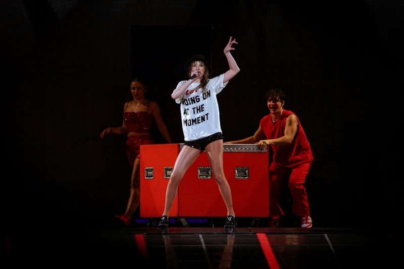 Taylor Swift — November 19 - Rio de Janeiro, Brazil — photo 178
