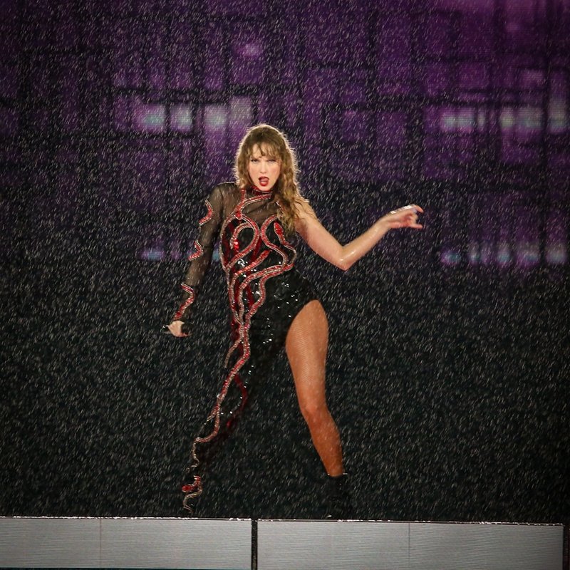 Taylor Swift — November 19 - Rio de Janeiro, Brazil — photo 186