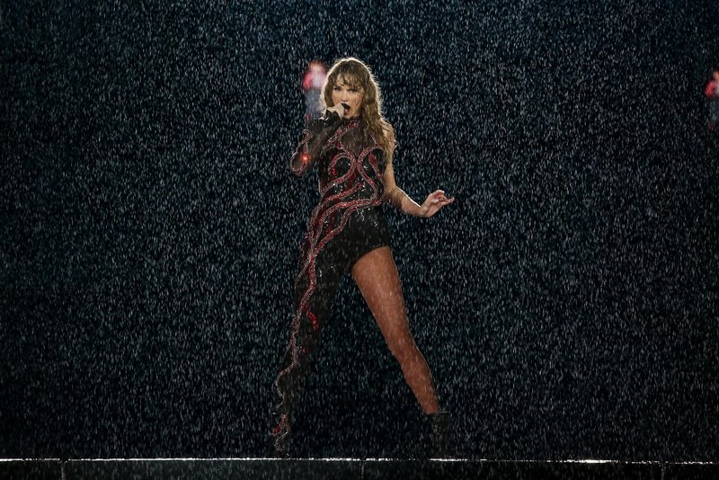 Taylor Swift — November 19 - Rio de Janeiro, Brazil — photo 187