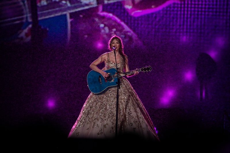 Taylor Swift — November 19 - Rio de Janeiro, Brazil — photo 189