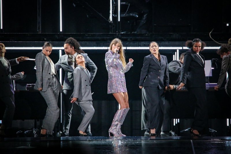 Taylor Swift — November 19 - Rio de Janeiro, Brazil — photo 205