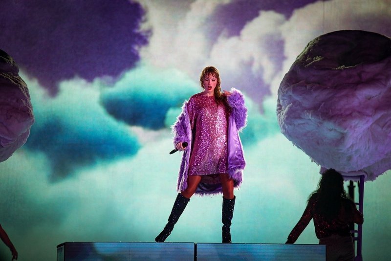 Taylor Swift — November 19 - Rio de Janeiro, Brazil — photo 223