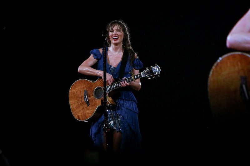 Taylor Swift — November 19 - Rio de Janeiro, Brazil — photo 226