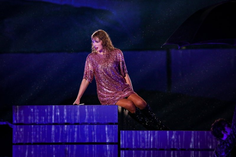 Taylor Swift — November 19 - Rio de Janeiro, Brazil — photo 233