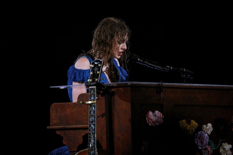 Taylor Swift — November 19 - Rio de Janeiro, Brazil — photo 245
