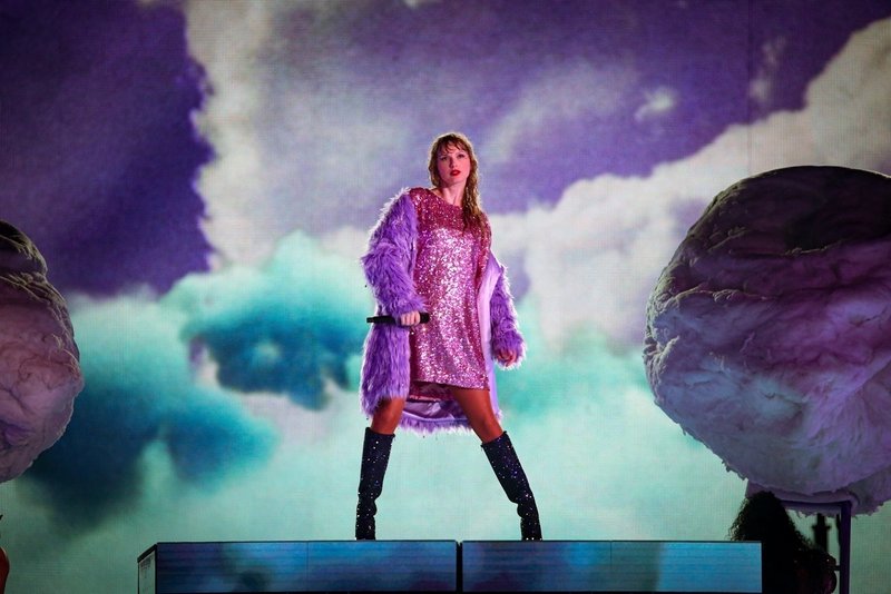 Taylor Swift — November 19 - Rio de Janeiro, Brazil — photo 263