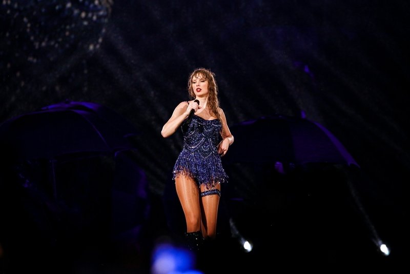 Taylor Swift — November 19 - Rio de Janeiro, Brazil — photo 272