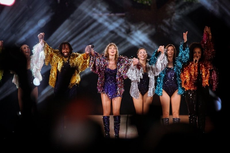Taylor Swift — November 19 - Rio de Janeiro, Brazil — photo 298