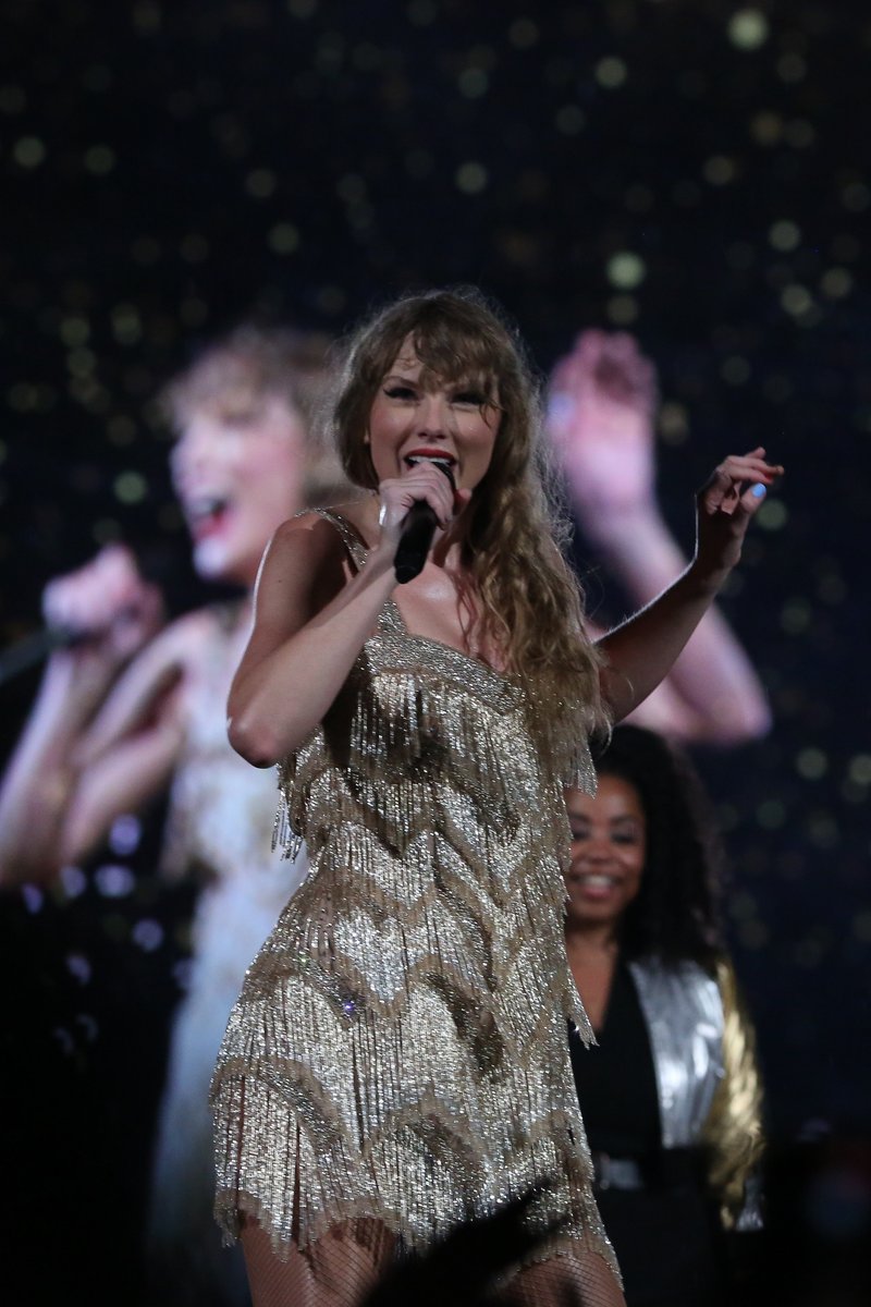 Taylor Swift — November 19 - Rio de Janeiro, Brazil — photo 339
