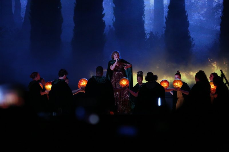 Taylor Swift — November 19 - Rio de Janeiro, Brazil — photo 351