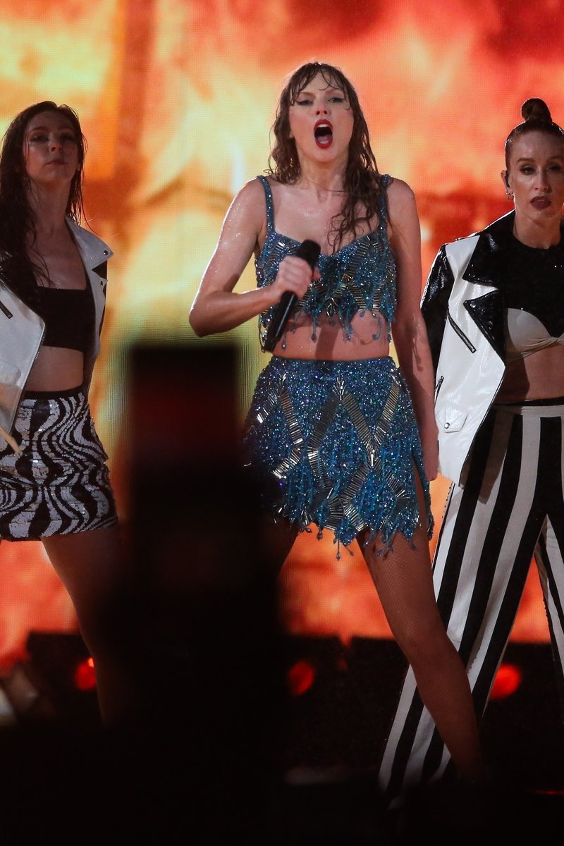 Taylor Swift — November 19 - Rio de Janeiro, Brazil — photo 490