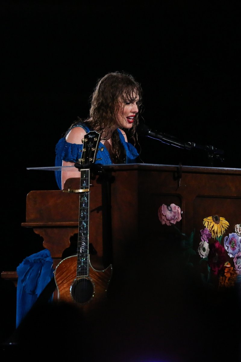 Taylor Swift — November 19 - Rio de Janeiro, Brazil — photo 502