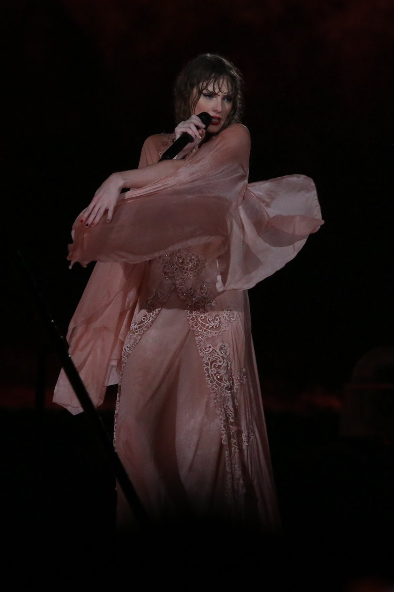Taylor Swift — November 19 - Rio de Janeiro, Brazil — photo 523