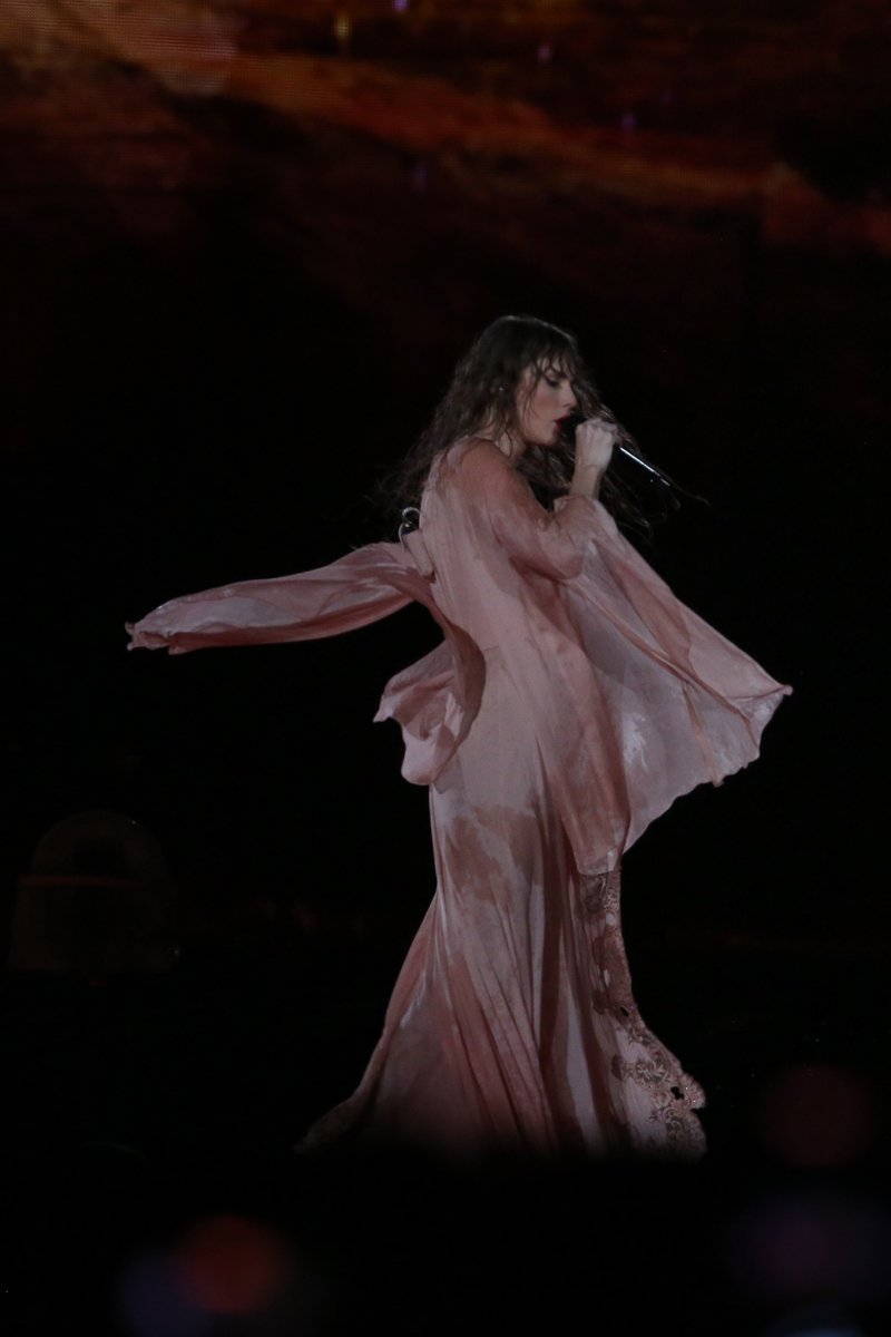 Taylor Swift — November 19 - Rio de Janeiro, Brazil — photo 527