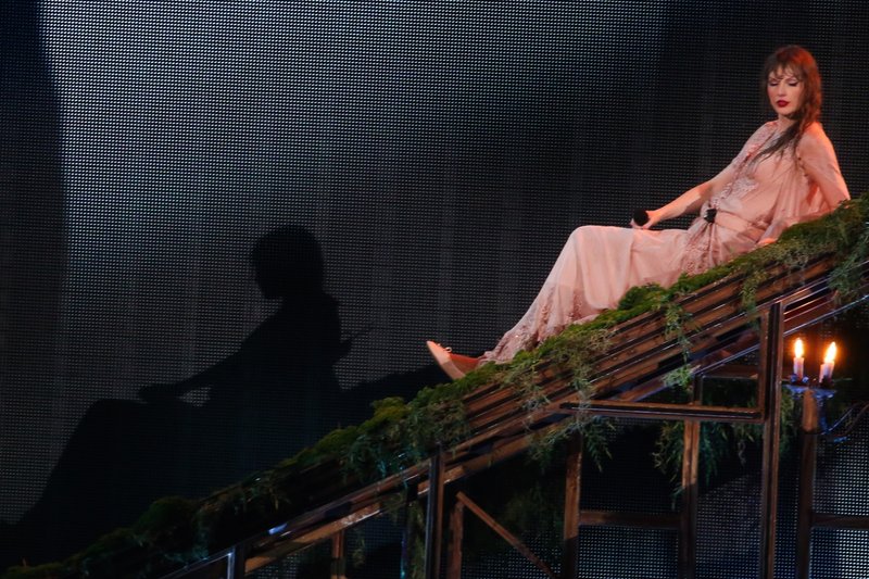 Taylor Swift — November 19 - Rio de Janeiro, Brazil — photo 534