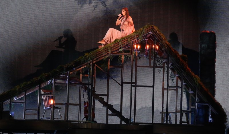 Taylor Swift — November 19 - Rio de Janeiro, Brazil — photo 541