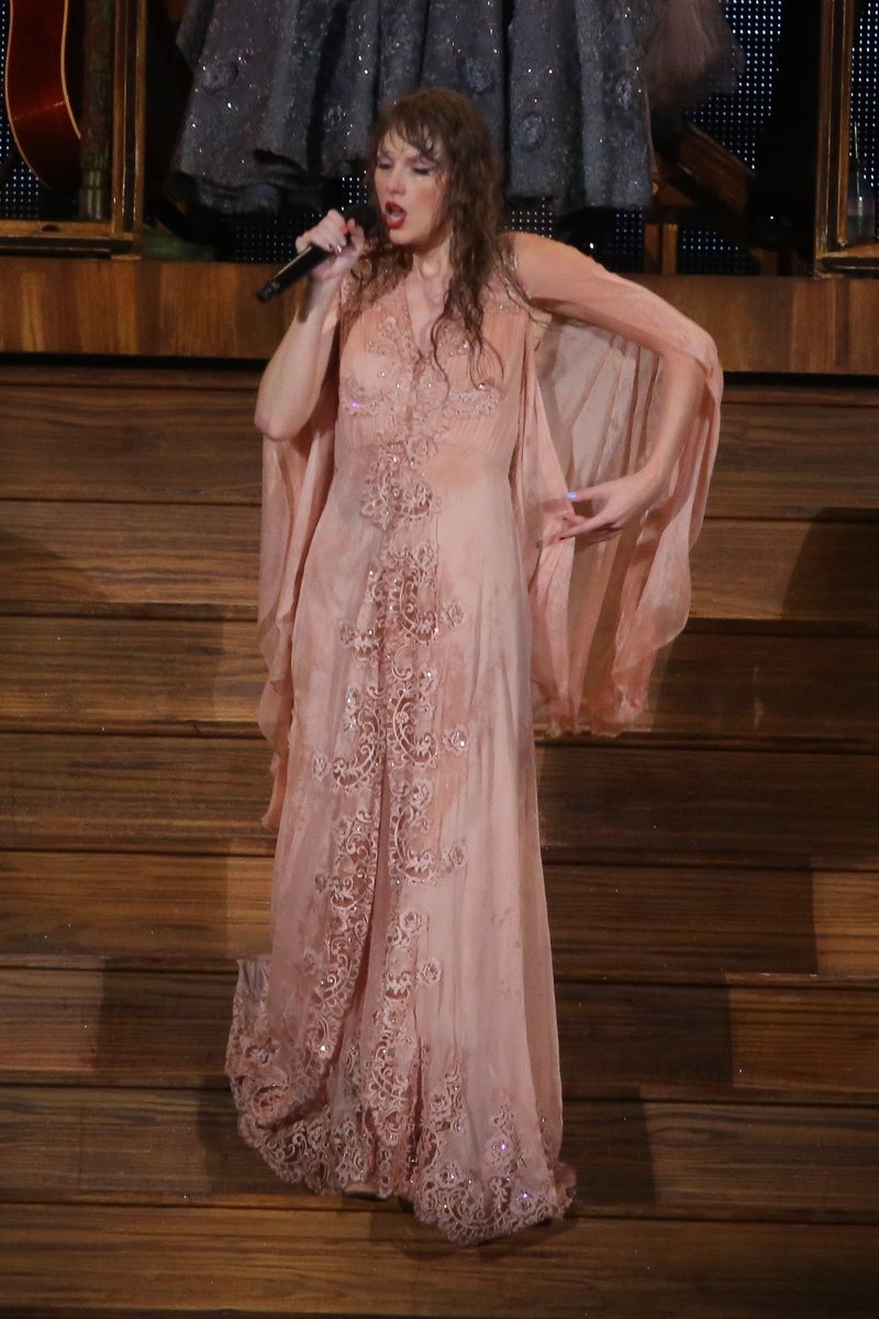 Taylor Swift — November 19 - Rio de Janeiro, Brazil — photo 550
