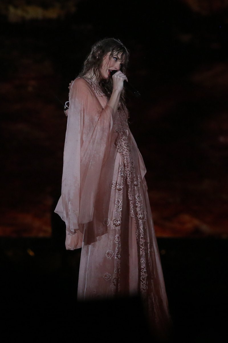Taylor Swift — November 19 - Rio de Janeiro, Brazil — photo 580