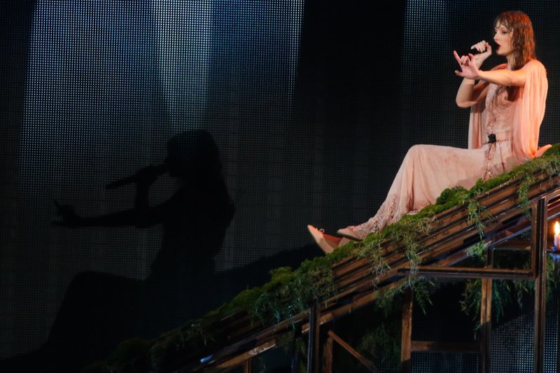 Taylor Swift — November 19 - Rio de Janeiro, Brazil — photo 601
