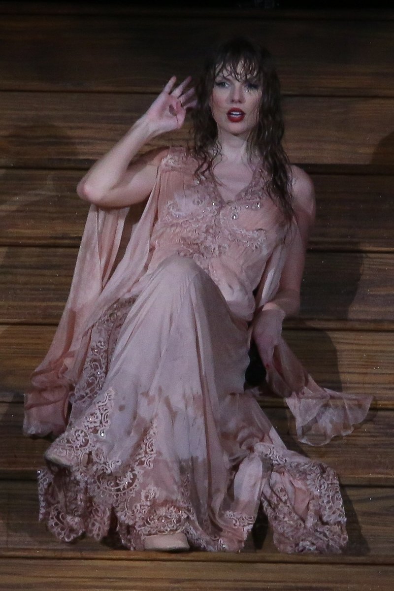 Taylor Swift — November 19 - Rio de Janeiro, Brazil — photo 633