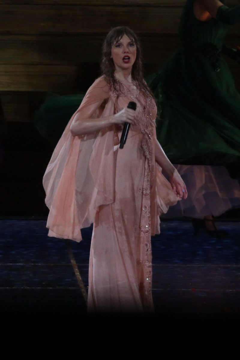 Taylor Swift — November 19 - Rio de Janeiro, Brazil — photo 634