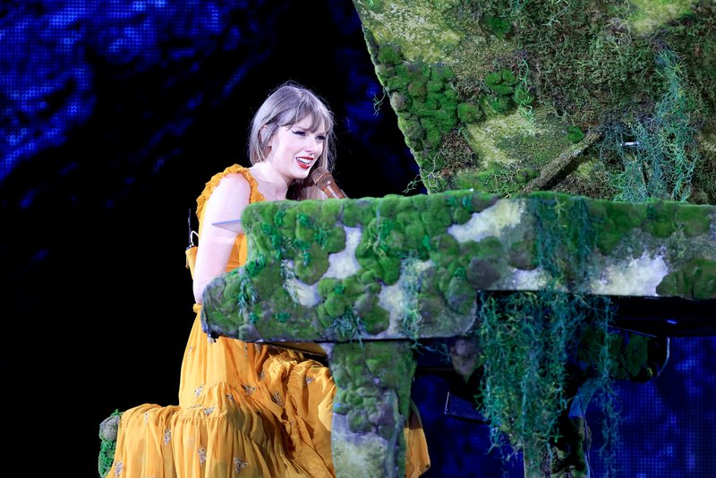 Taylor Swift — November 24 - São Paulo, Brazil — photo 12