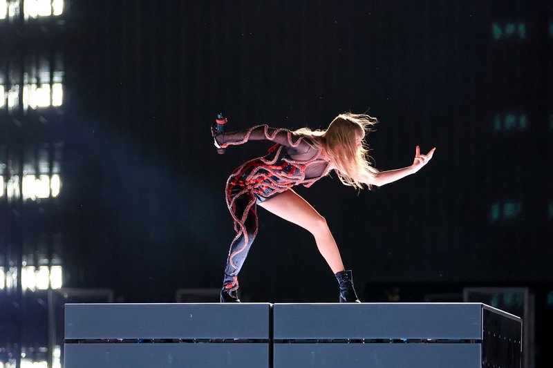 Taylor Swift — November 24 - São Paulo, Brazil — photo 16