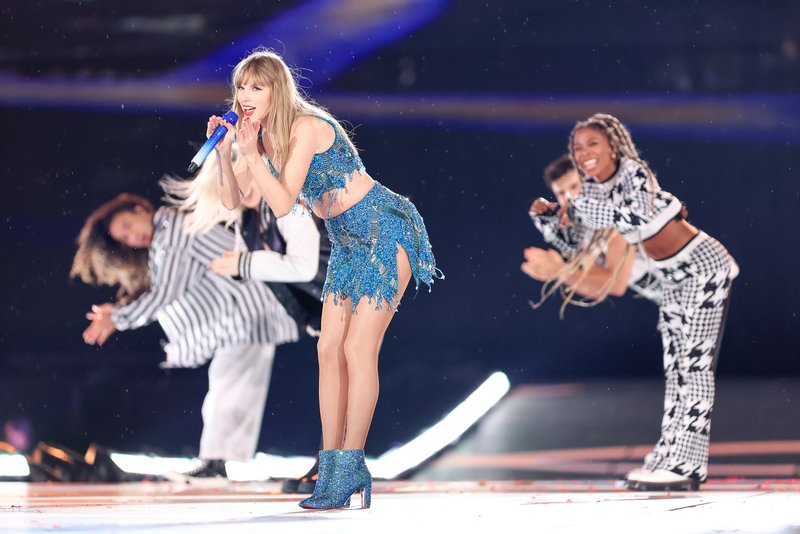 Taylor Swift — November 24 - São Paulo, Brazil — photo 18