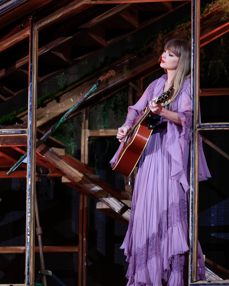 Taylor Swift — November 24 - São Paulo, Brazil — photo 21