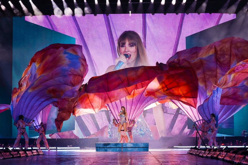 Taylor Swift — November 24 - São Paulo, Brazil — photo 27
