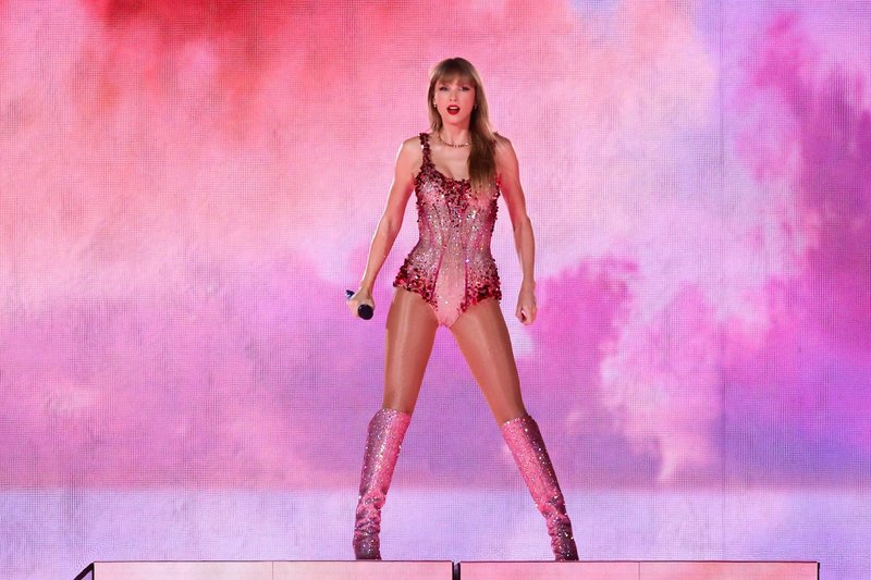 Taylor Swift — November 26 - São Paulo, Brazil — photo 4