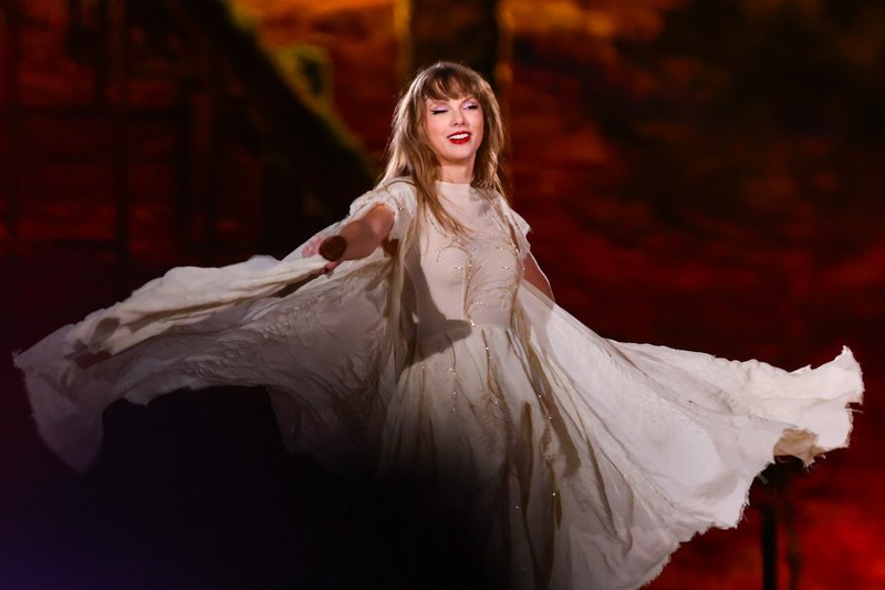 Taylor Swift — November 26 - São Paulo, Brazil — photo 20
