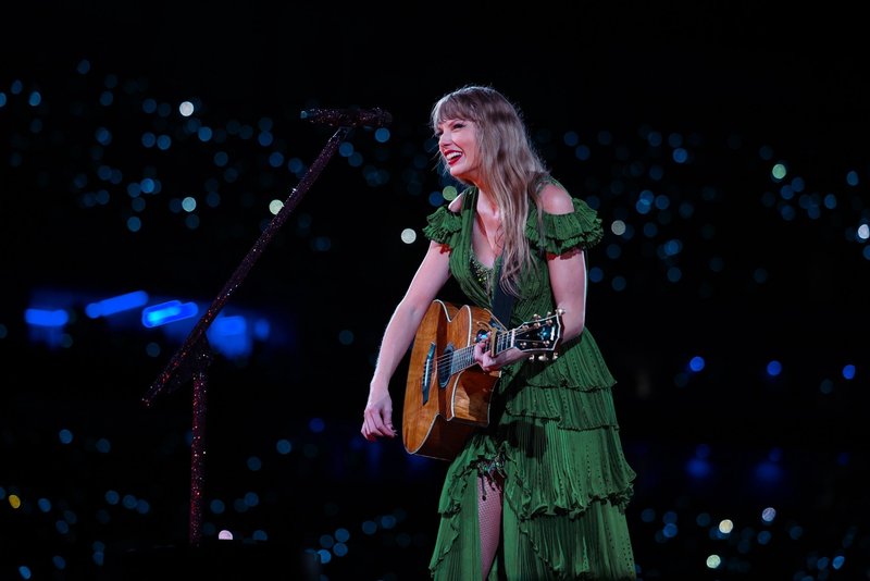 Taylor Swift — November 26 - São Paulo, Brazil — photo 41