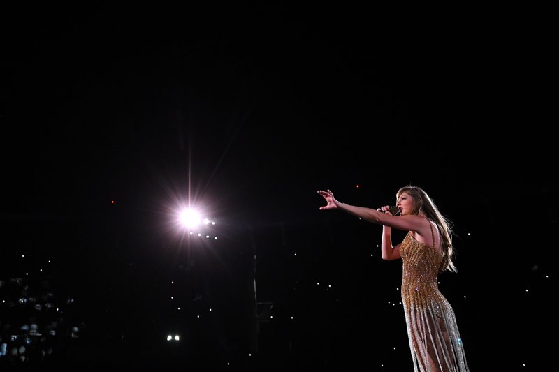 Taylor Swift — November 9 - Buenos Aires, Argentina — photo 10