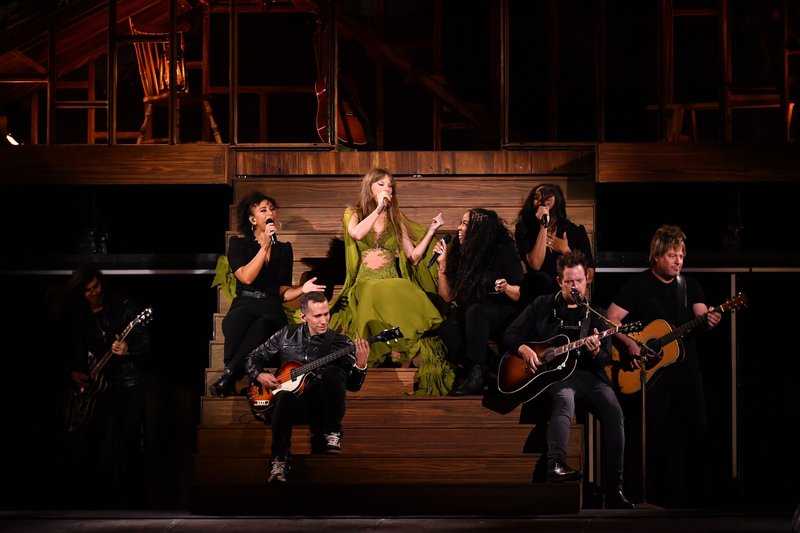 Taylor Swift — November 9 - Buenos Aires, Argentina — photo 40