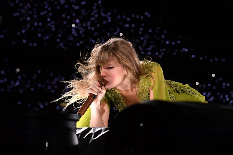 Taylor Swift — November 9 - Buenos Aires, Argentina — photo 44