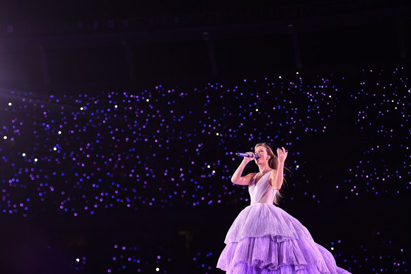 Taylor Swift — November 9 - Buenos Aires, Argentina — photo 46