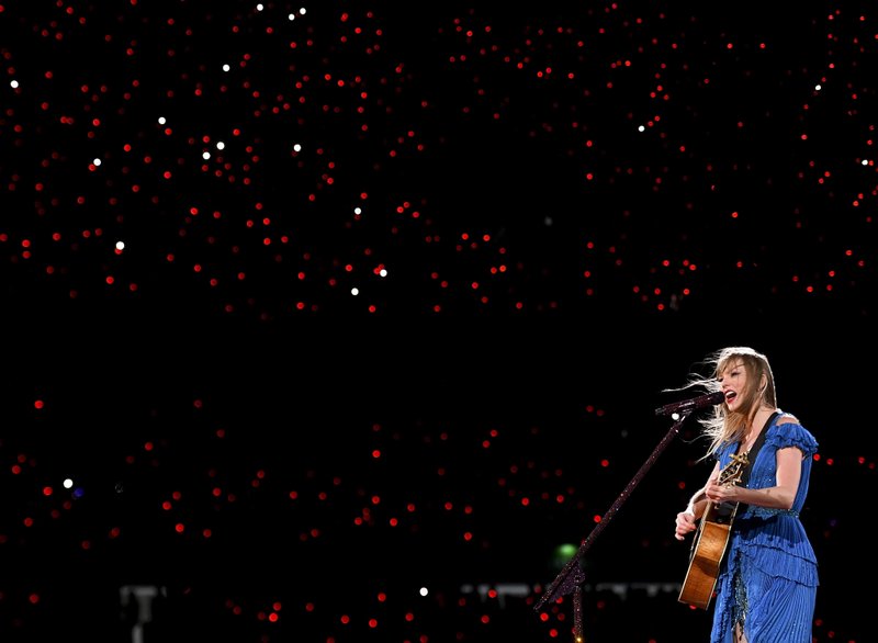 Taylor Swift — November 9 - Buenos Aires, Argentina — photo 53