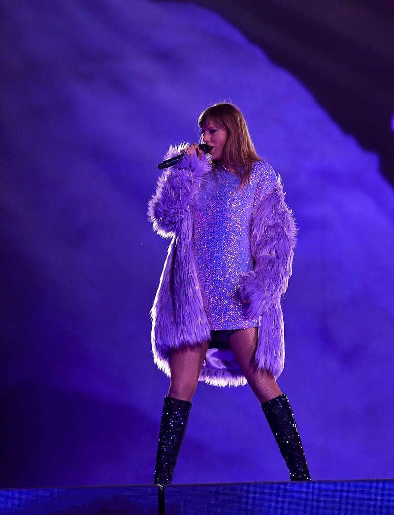 Taylor Swift — November 9 - Buenos Aires, Argentina — photo 54