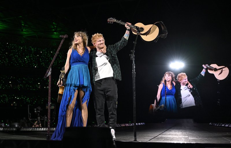 Taylor Swift — August 15 - London, England — photo 24