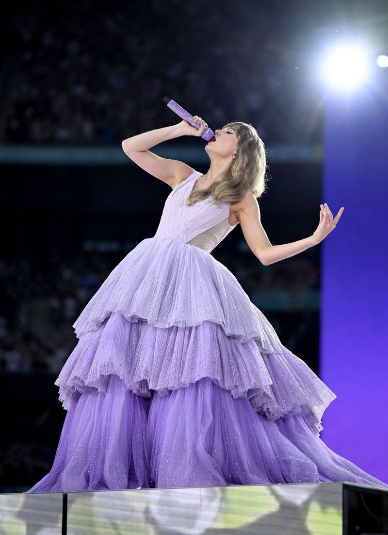 Taylor Swift — August 15 - London, England — photo 32