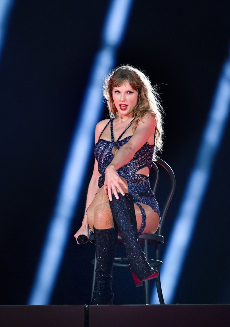 Taylor Swift — August 15 - London, England — photo 44