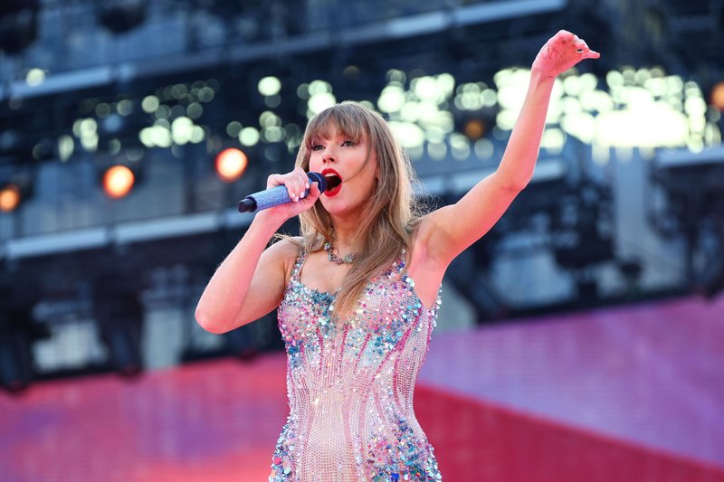 Taylor Swift — February 16 - Melbourne, Australia — photo 16