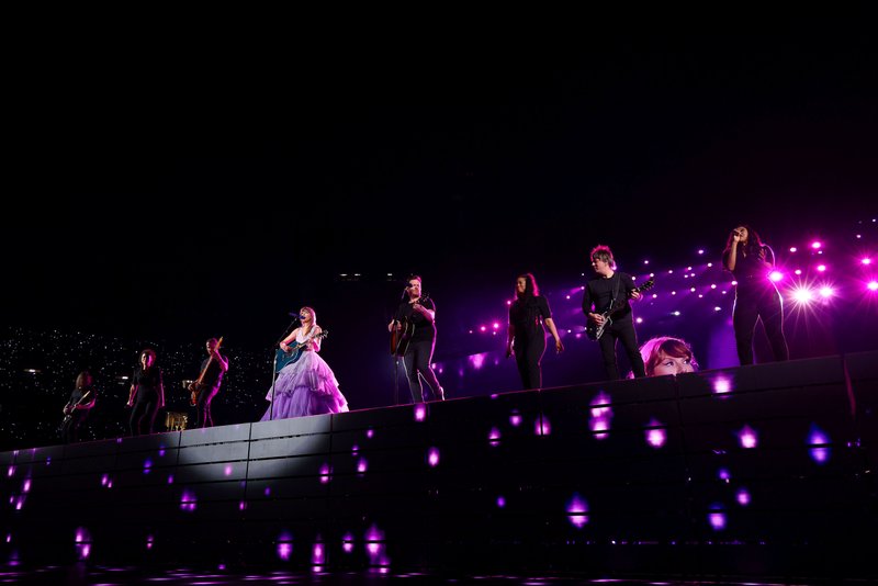 Taylor Swift — February 16 - Melbourne, Australia — photo 36